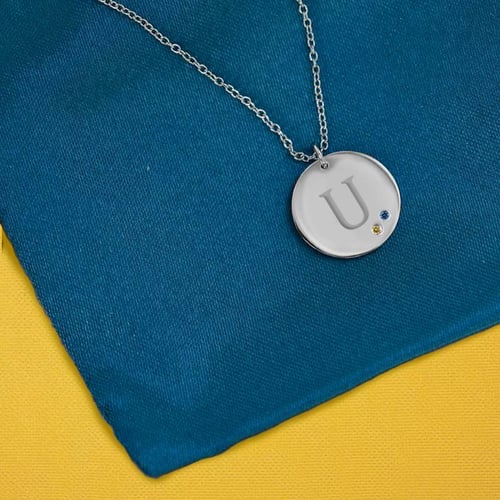 Přívěsek s gravírem a diamanty v barvách Ukrajiny