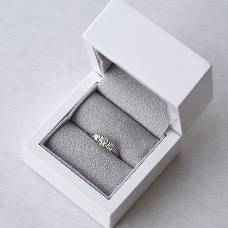 Zlatý prsten s topazy 72178