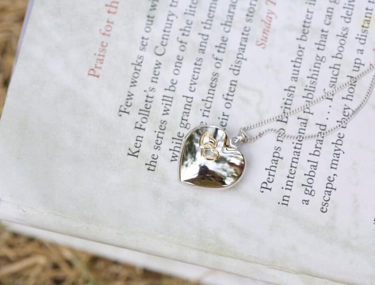 Medailón ve tvaru srdíčka Daphne 6347