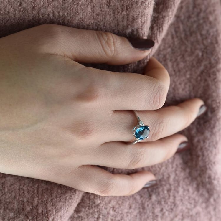 Prsten s topazem 40453