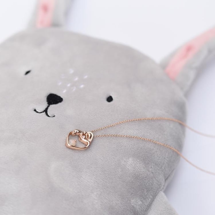 Zlatý přívěsek matka a dítě s opálem a diamantem 46698