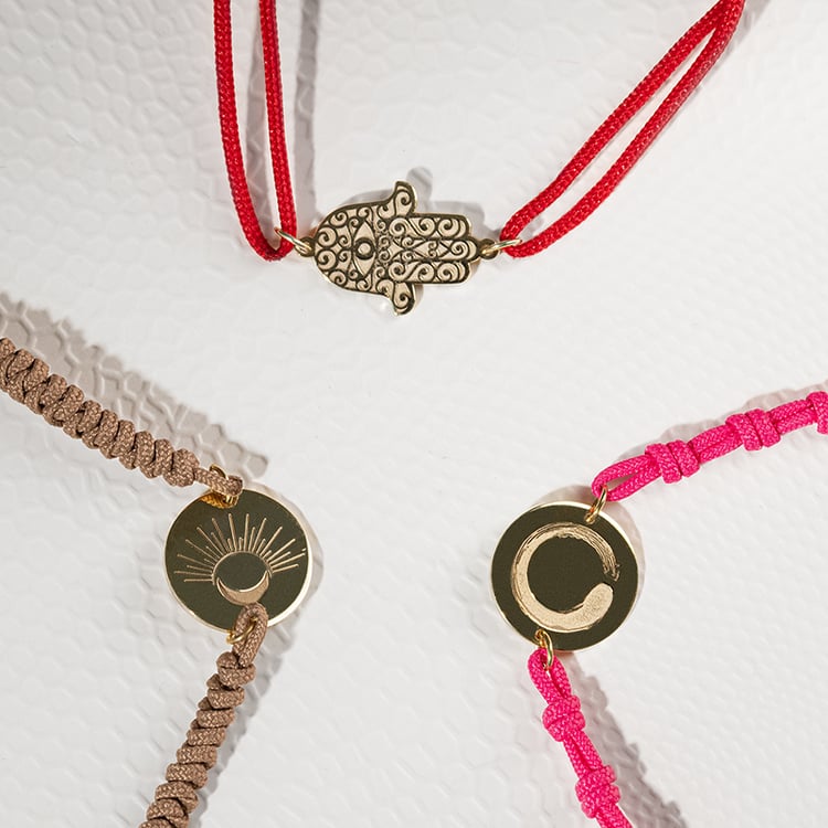 Šňůrkový jóga náramek se symbolem Hamsa 133867