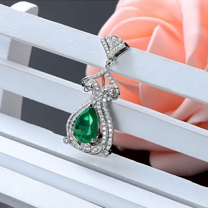 Smaragdový náhrdelník 6167