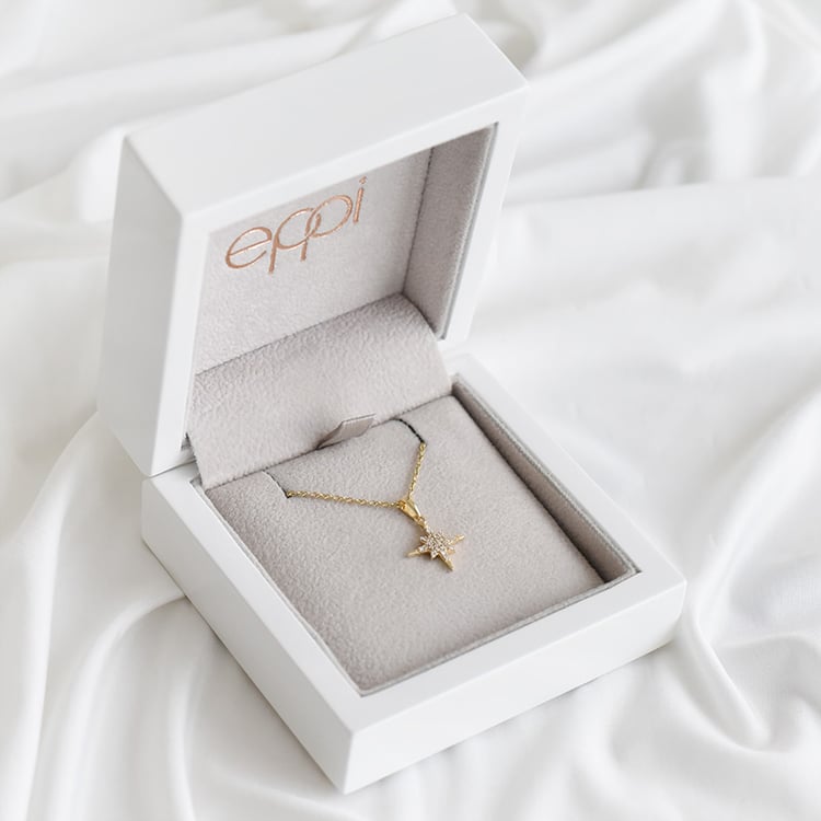 Zlatý náhrdelník s hvězdou 93118