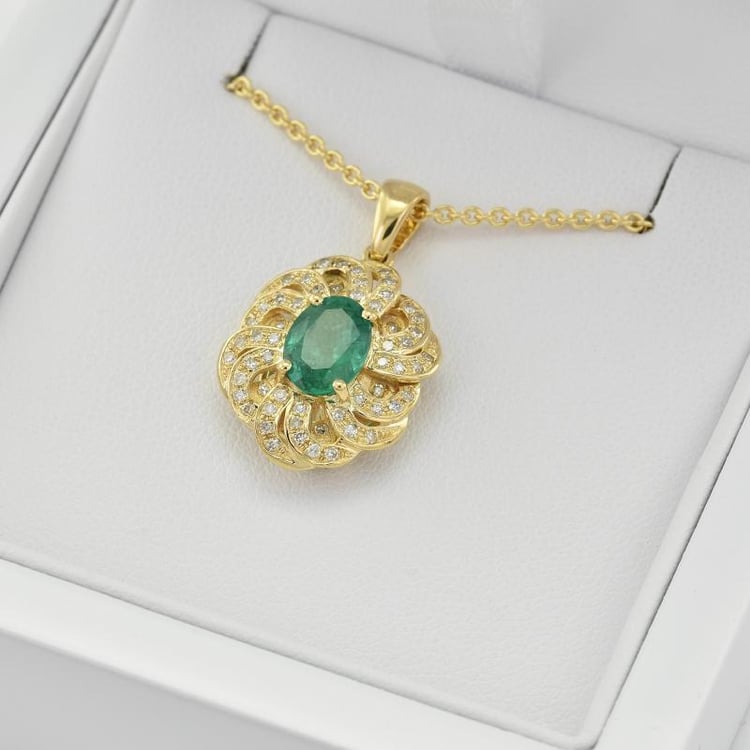 Náhrdelník se smaragdem 25830