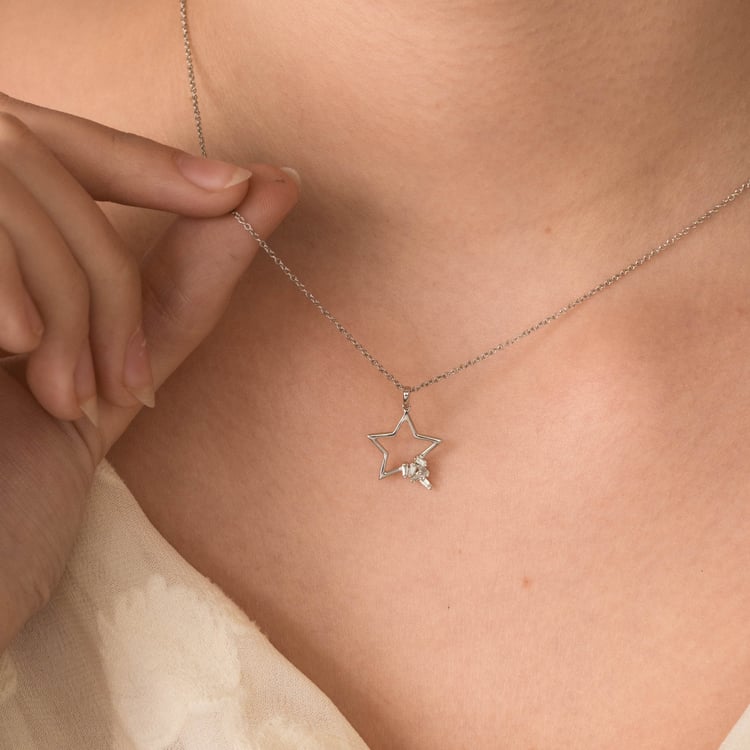 Zlatý přívěsek s lab-grown diamantem ve tvaru hvězdy 165698