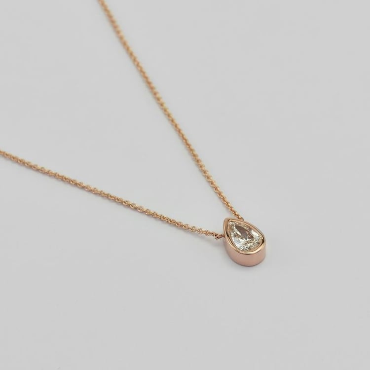 Zlatý náhrdelník 38430