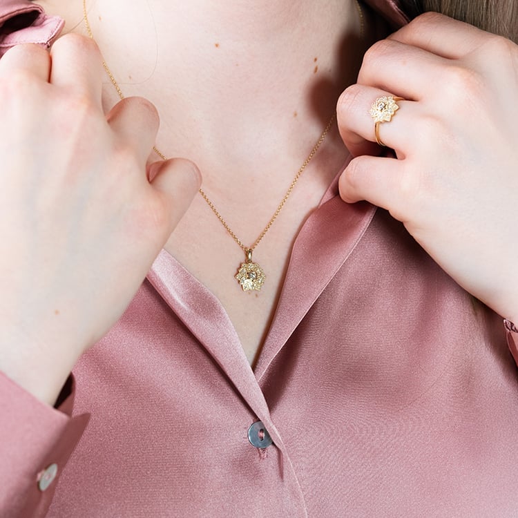 Zlatá květinová kolekce šperků s diamanty Sharla 152126