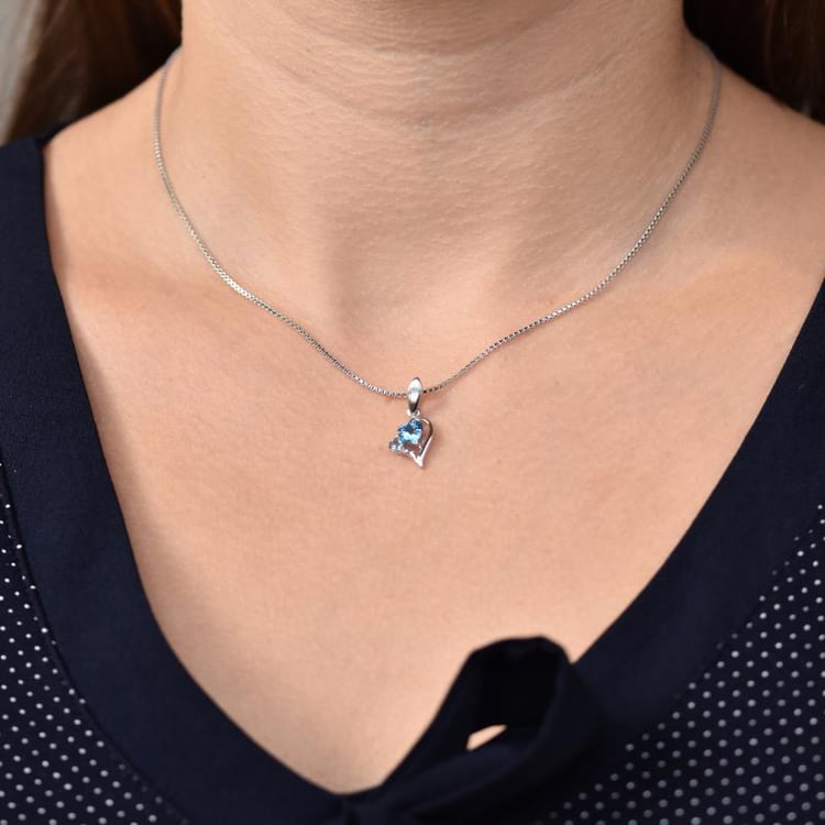 Stříbrný srdíčkový náhrdelník 18536