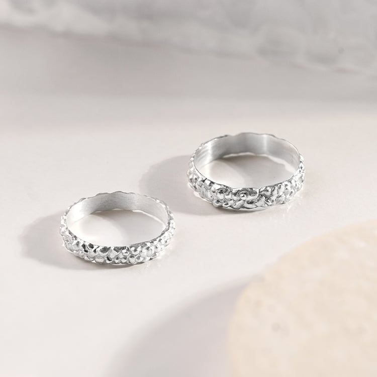 Zlaté snubní prsteny s atypickým povrchem Jane 153893