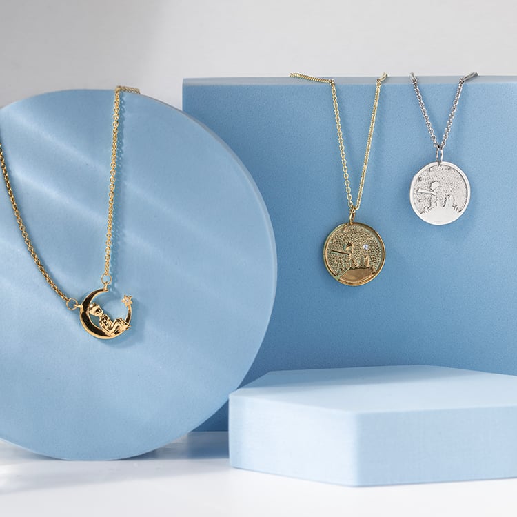 Stříbrný přívěsek s atypickým povrchem a diamantem Malý princ 141227