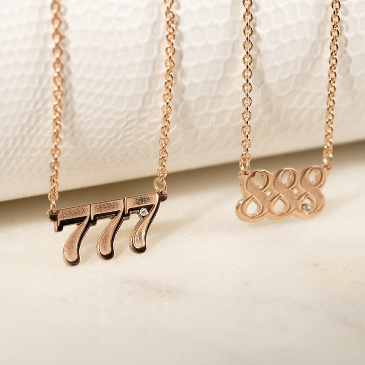 Stříbrný náhrdelník s diamantem Andělská čísla 134216