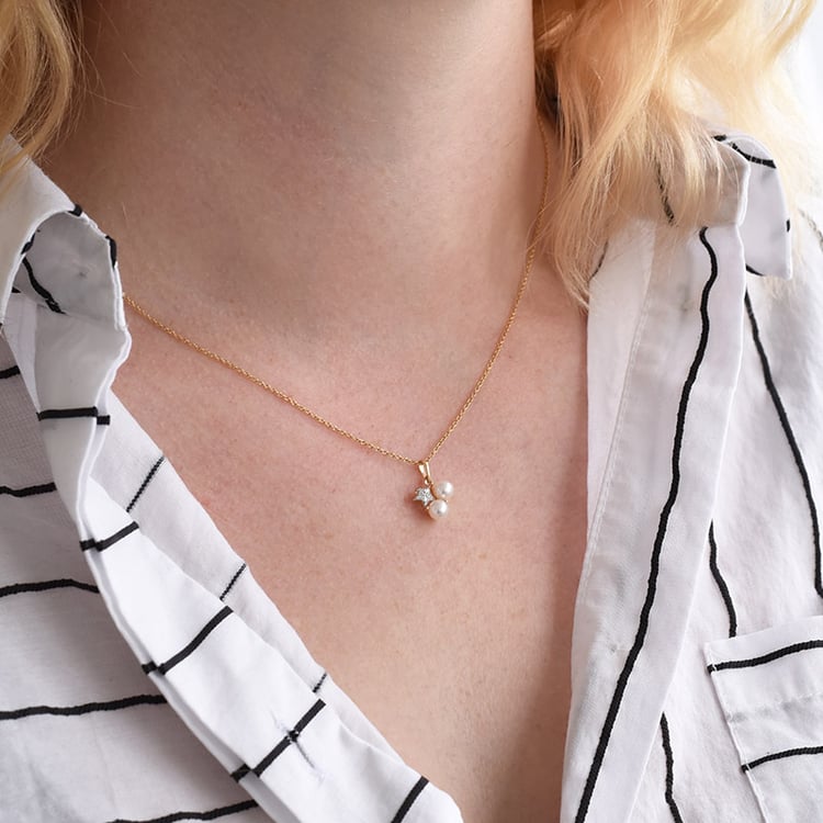 Perlový přívěsek s hvězdou plnou diamantů 87422