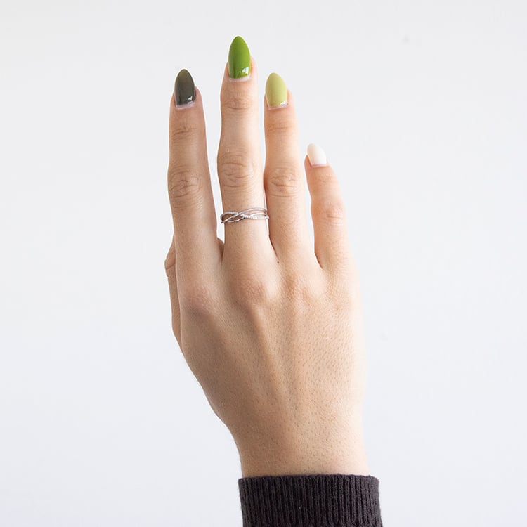 Netradiční prsten s lab-grown diamanty Izabelle 110392