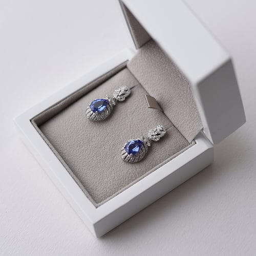 Zlaté náušnice s tanzanity a diamanty Fujita
