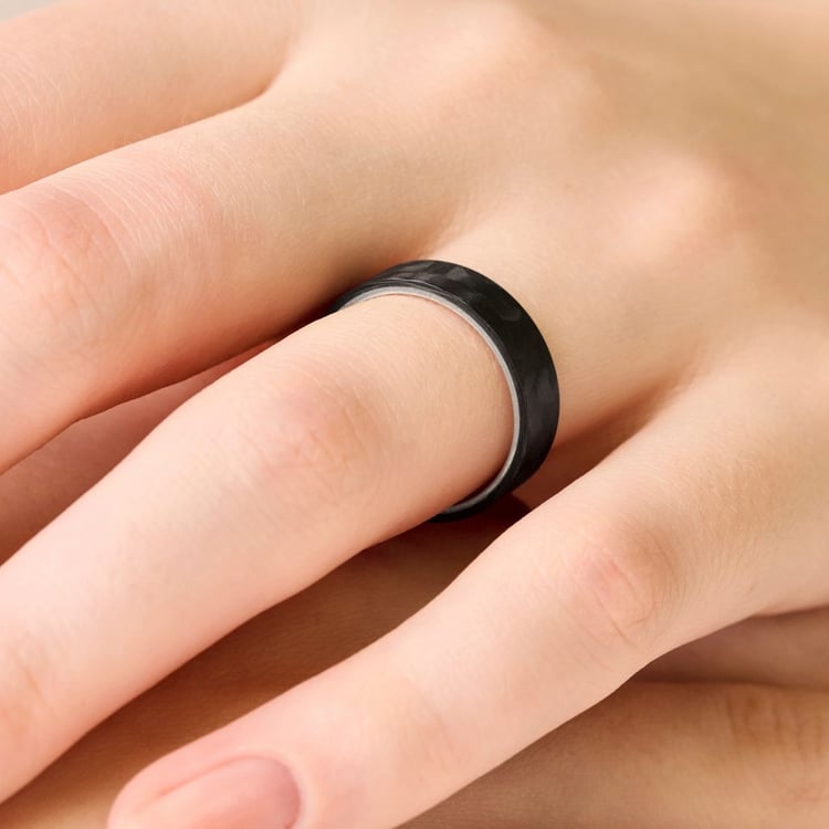 Plochý snubní prsten z karbonu a stříbra Vaniah 165776