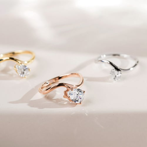 Zásnubní prsten s pear lab-grown diamantem Thalia