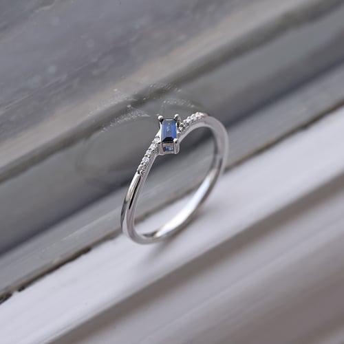 Prsten se safírem a diamanty Margareta