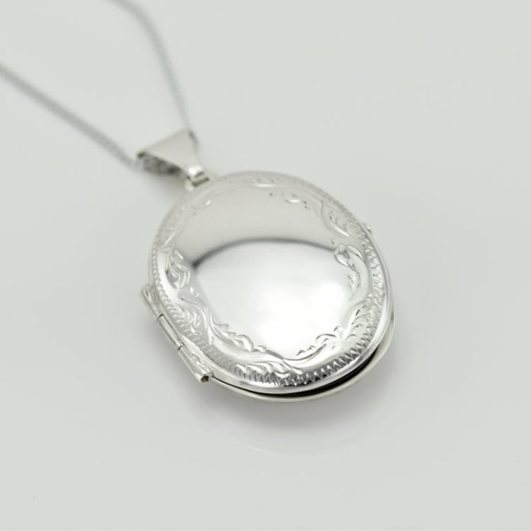 Stříbrný otevírací medailonek Slavy 15405