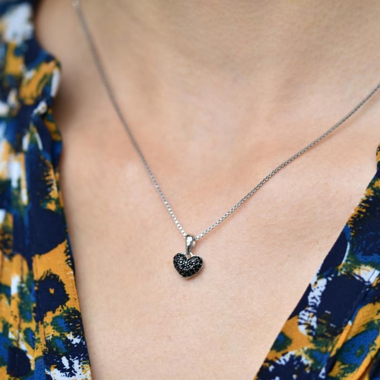 Stříbrný spinelový náhrdelník 20612