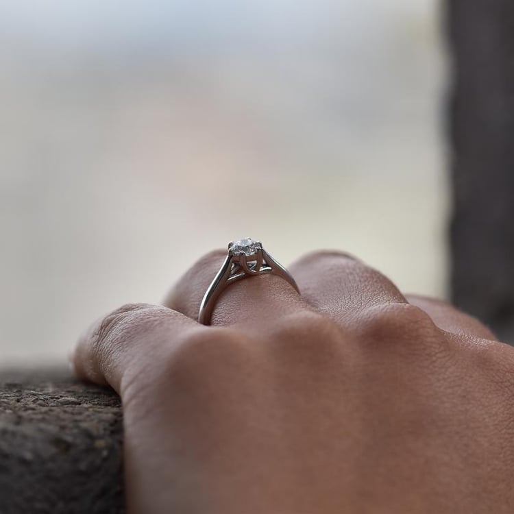 Zlatý zásnubní prsten 36786