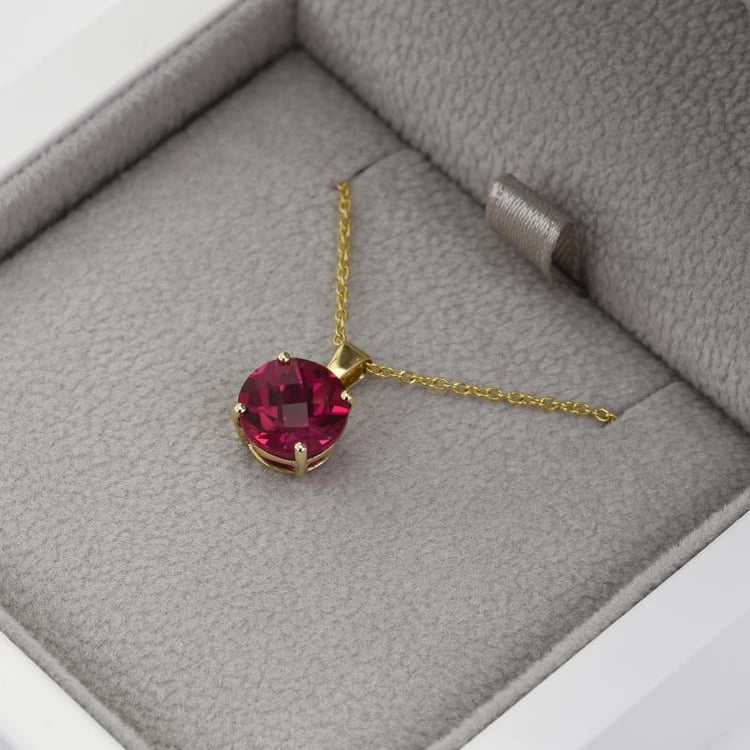 Náhrdelník s rubínem ze zlata 47878