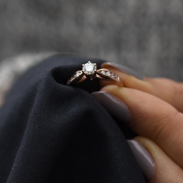 Zásnubní zlatý prsten 65946