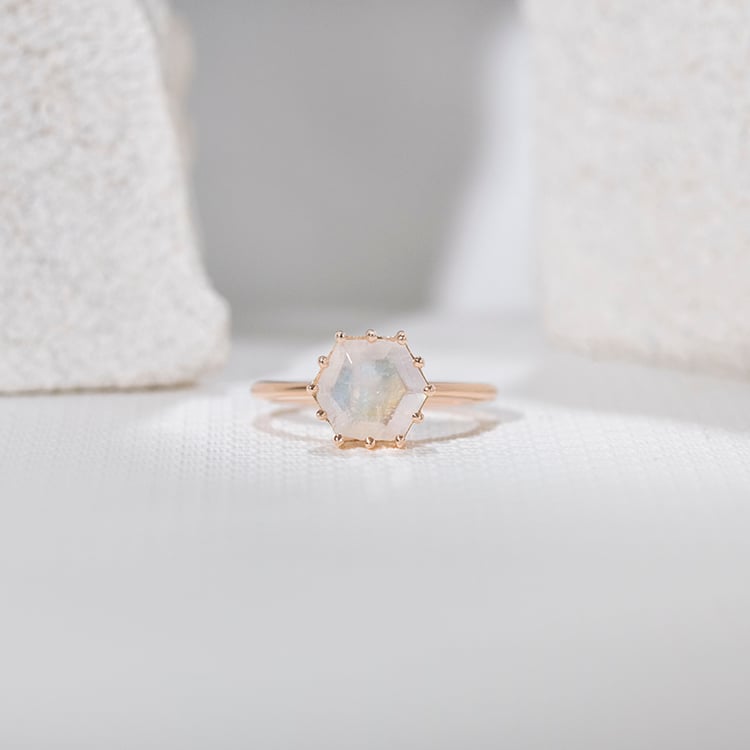 Zásnubní prsten s měsíčním kamenem Tutie 111470