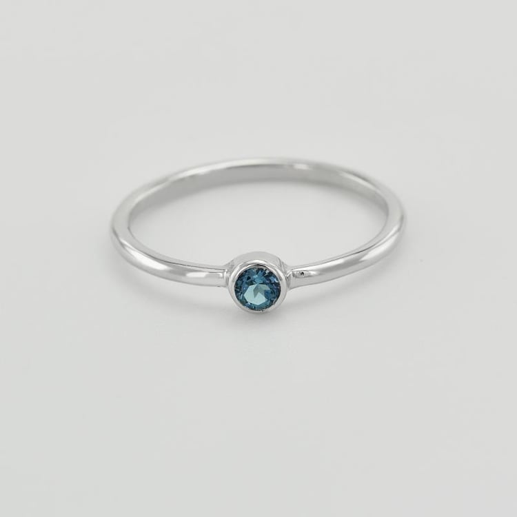 Drahokamový zlatý prsten 33800