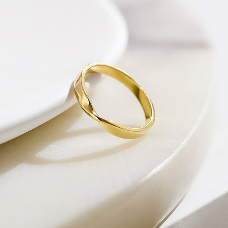 Zlaté propletené snubní prsteny s diamanty Brielle 154452