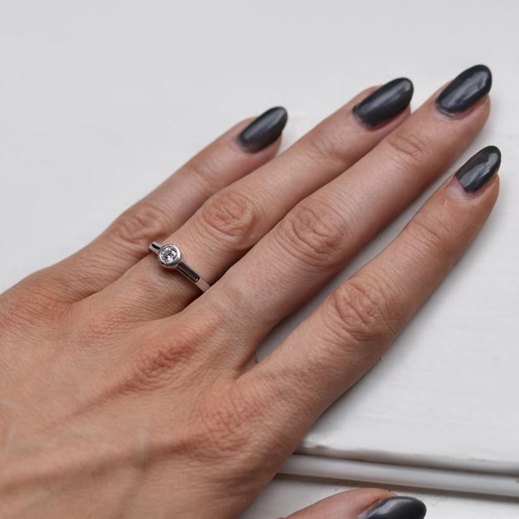 Zásnubní prsten s diamantem 29652