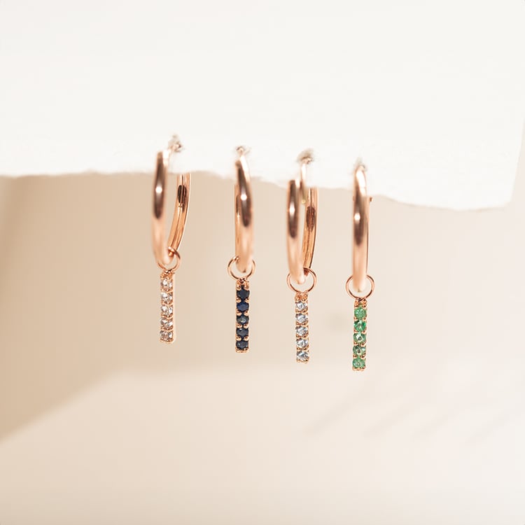 Zlaté visací náušnice se smaragdy Elaine 138269