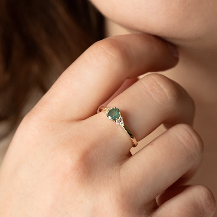 Zásnubní prsten s přírodním alexandritem a diamanty Sheldo 139155