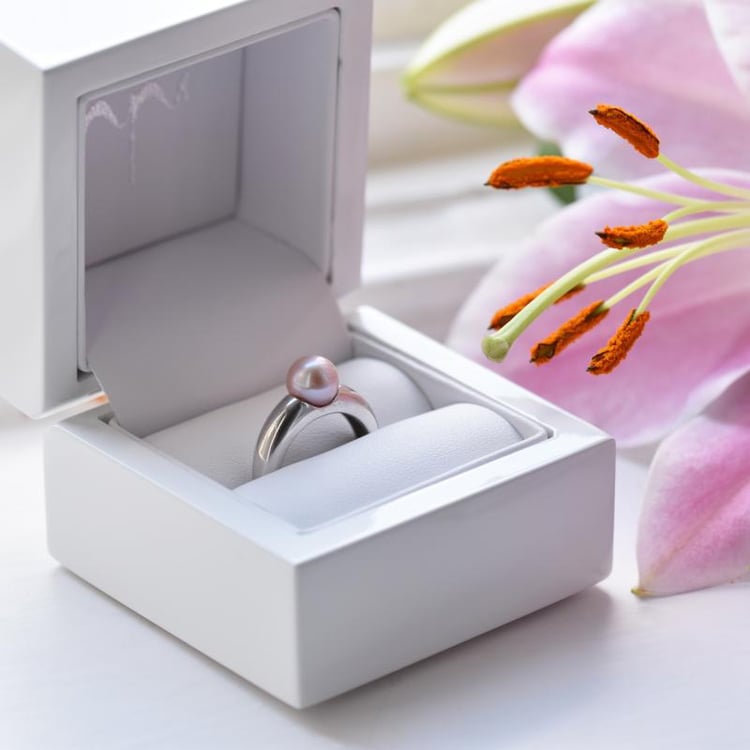 Zlatý perlový prsten 12338