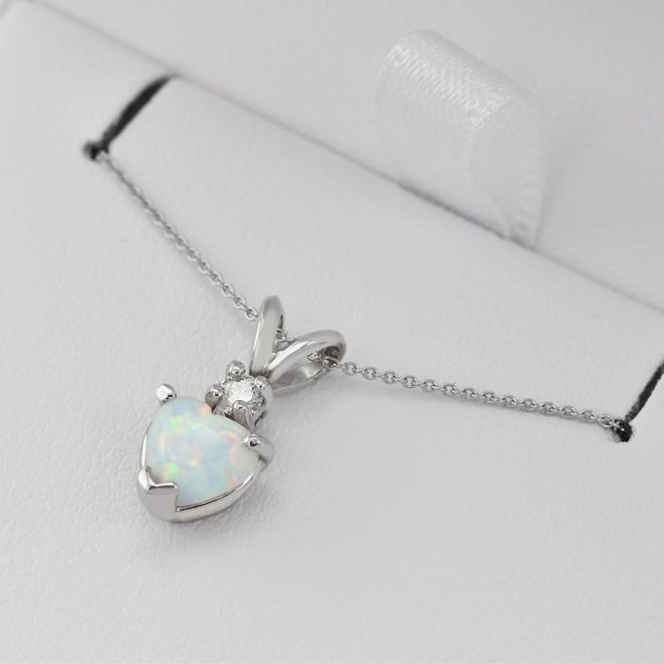 Opálové srdíčko 27240