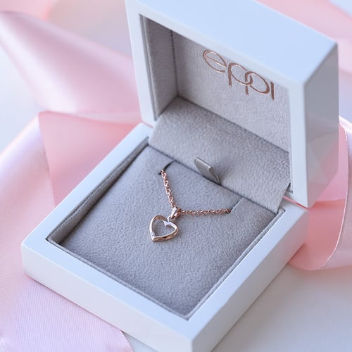 Sada stříbrných šperků ve tvaru srdce s diamanty Monroe