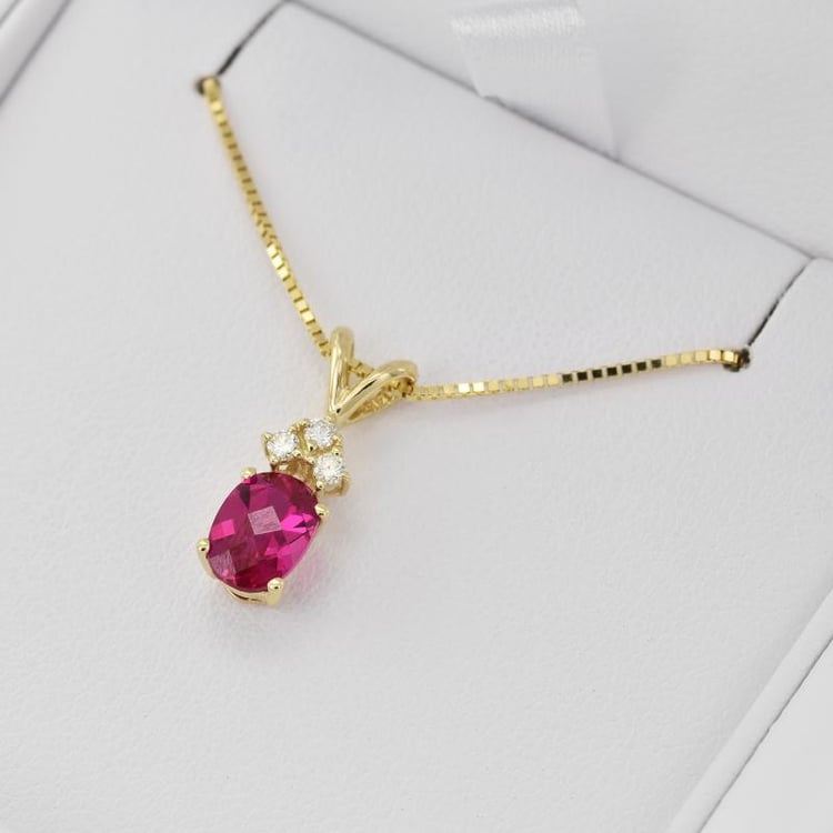 Rubínový přívěsek 23222