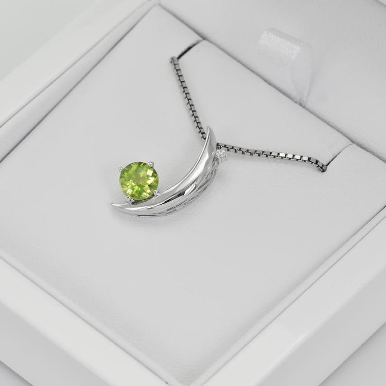 Olivínový přívěsek 32573