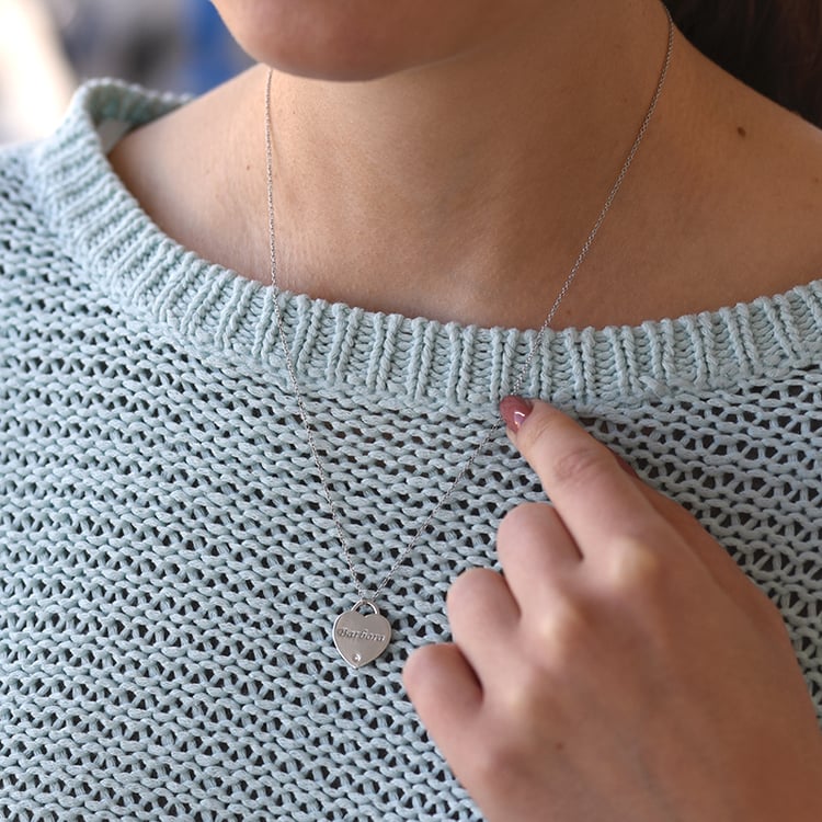 Zlatý přívěsek ve tvaru srdce 61252