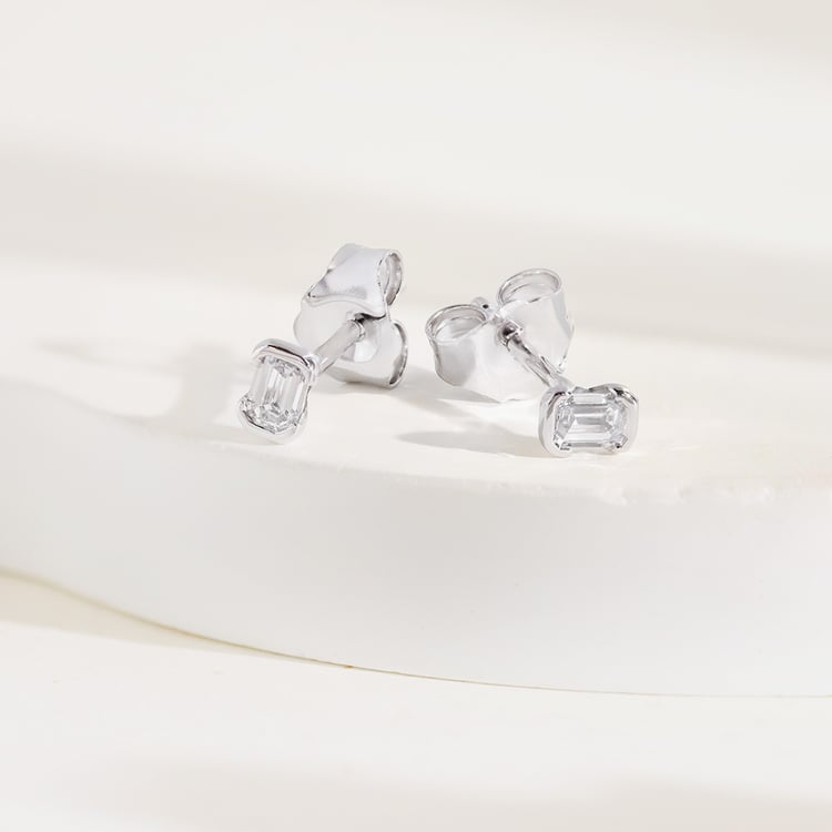 Minimalistické stříbrné náušnice s lab-grown emeraldem Agata 161374