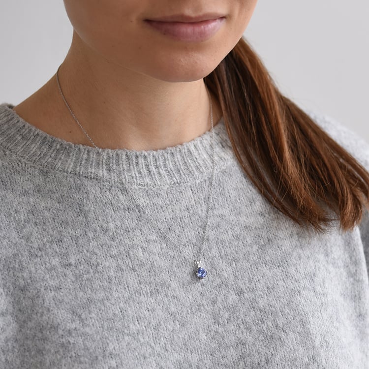 Zlatý náhrdelník s cushion tanzanitem 58839