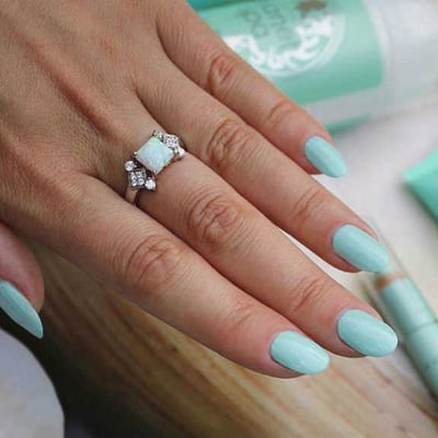 Stříbrný prsten s opálem