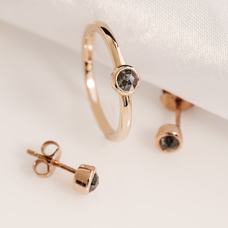 Zlatý prsten se salt and pepper diamantem Emilien 122881