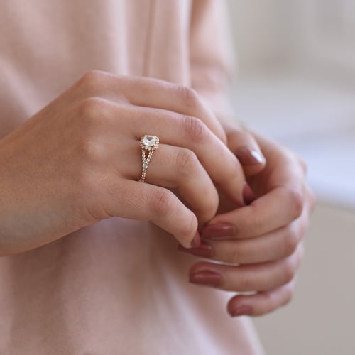 Zásnubní halo prsten plný diamantů Malana