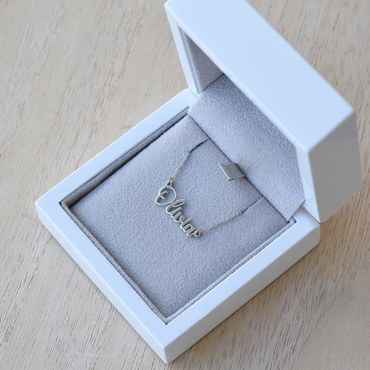 Jméno podle přání na řetízku 67510