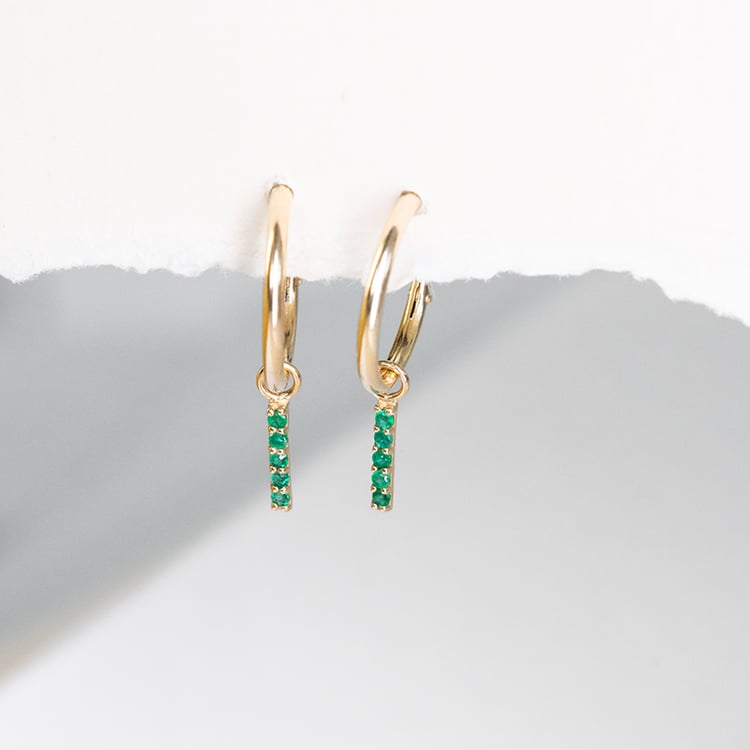 Zlaté visací náušnice se smaragdy Elaine 122999