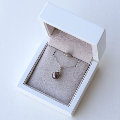 Přívěsek s černou perlou a diamantem Mananya