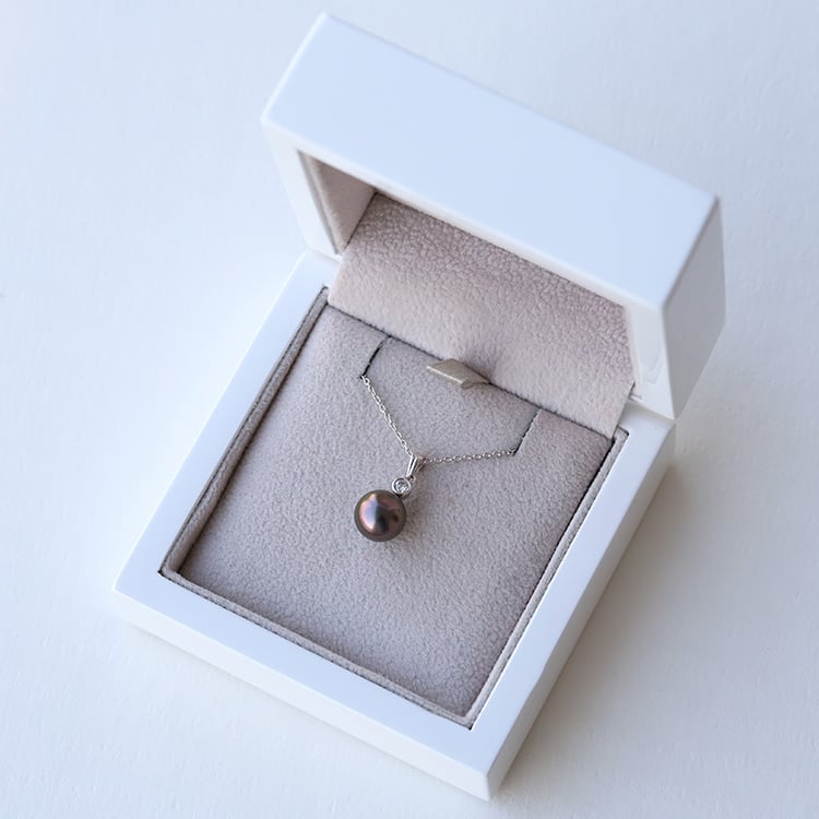 Diamantový přívěsek s perlou 73646