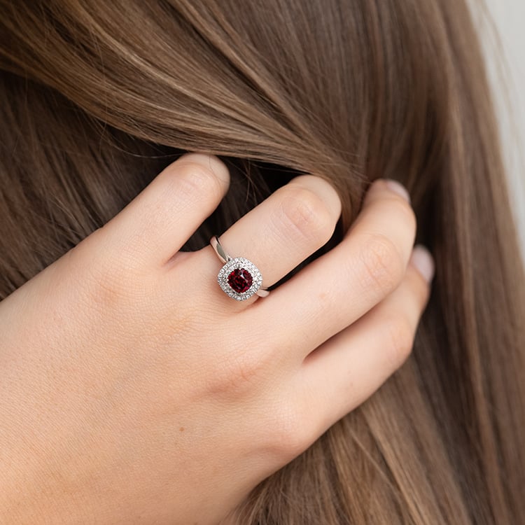 Luxusní zlatý prsten se spinelem a diamanty Charmaine 144743