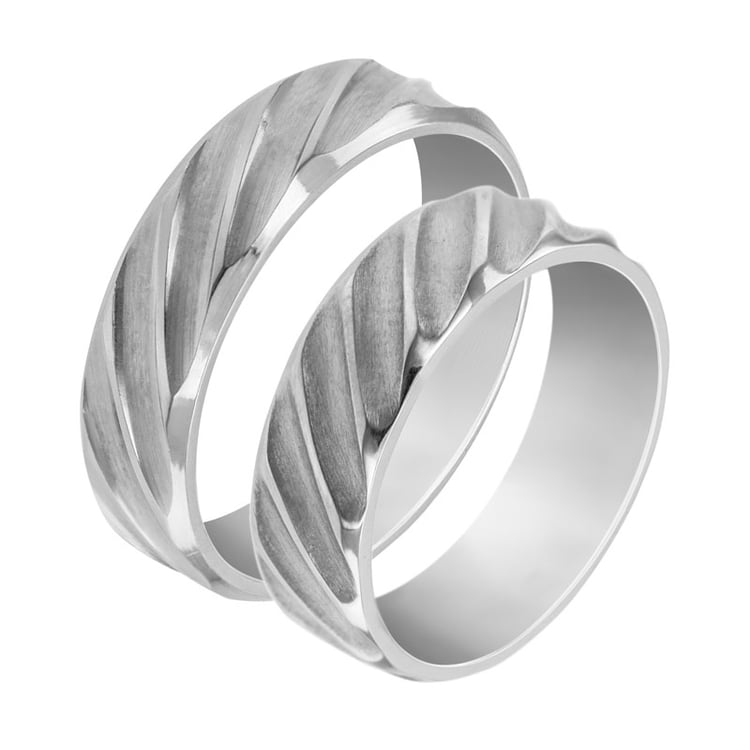 Zlaté snubní prsteny s vroubky Sened